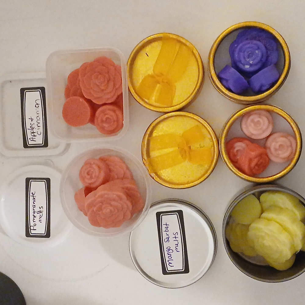 Candle wax melts